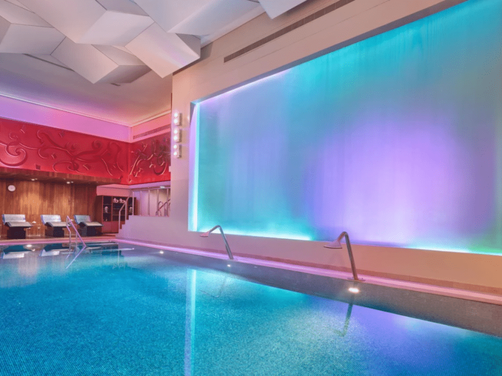 swimming pools in Riyadh for men